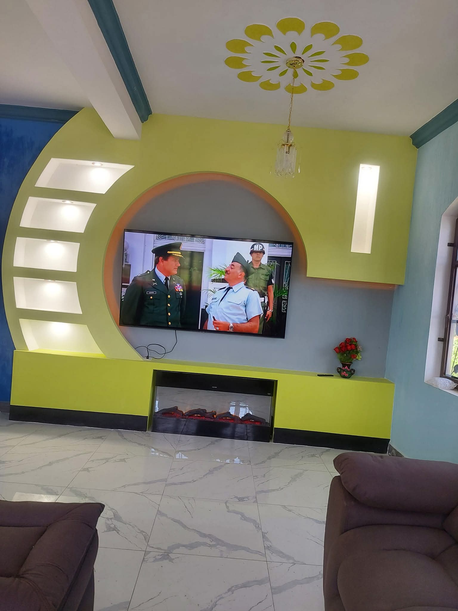 Centro de entretenimiento funcional 5