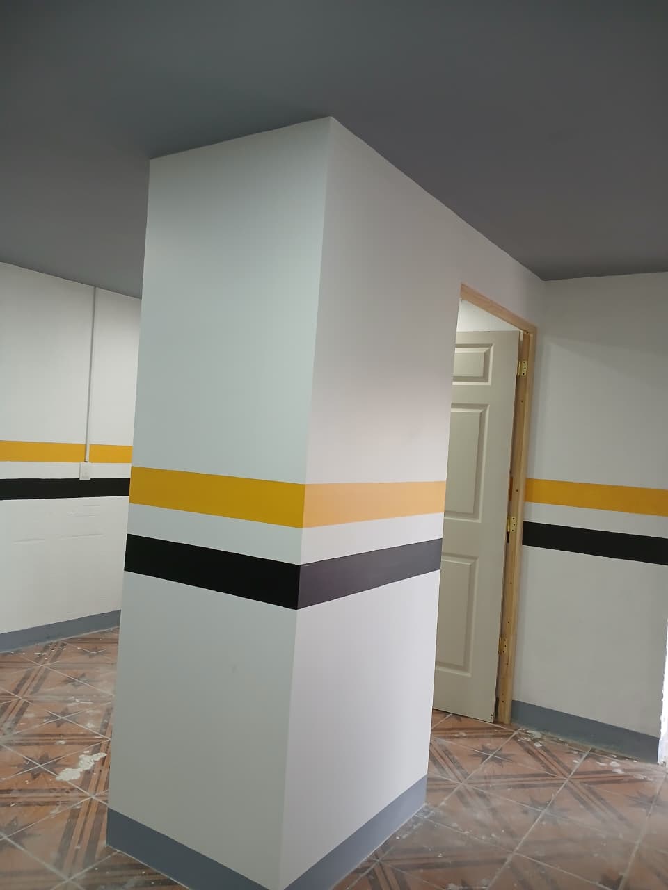 Divisiones de oficina modernas con iluminación integrada