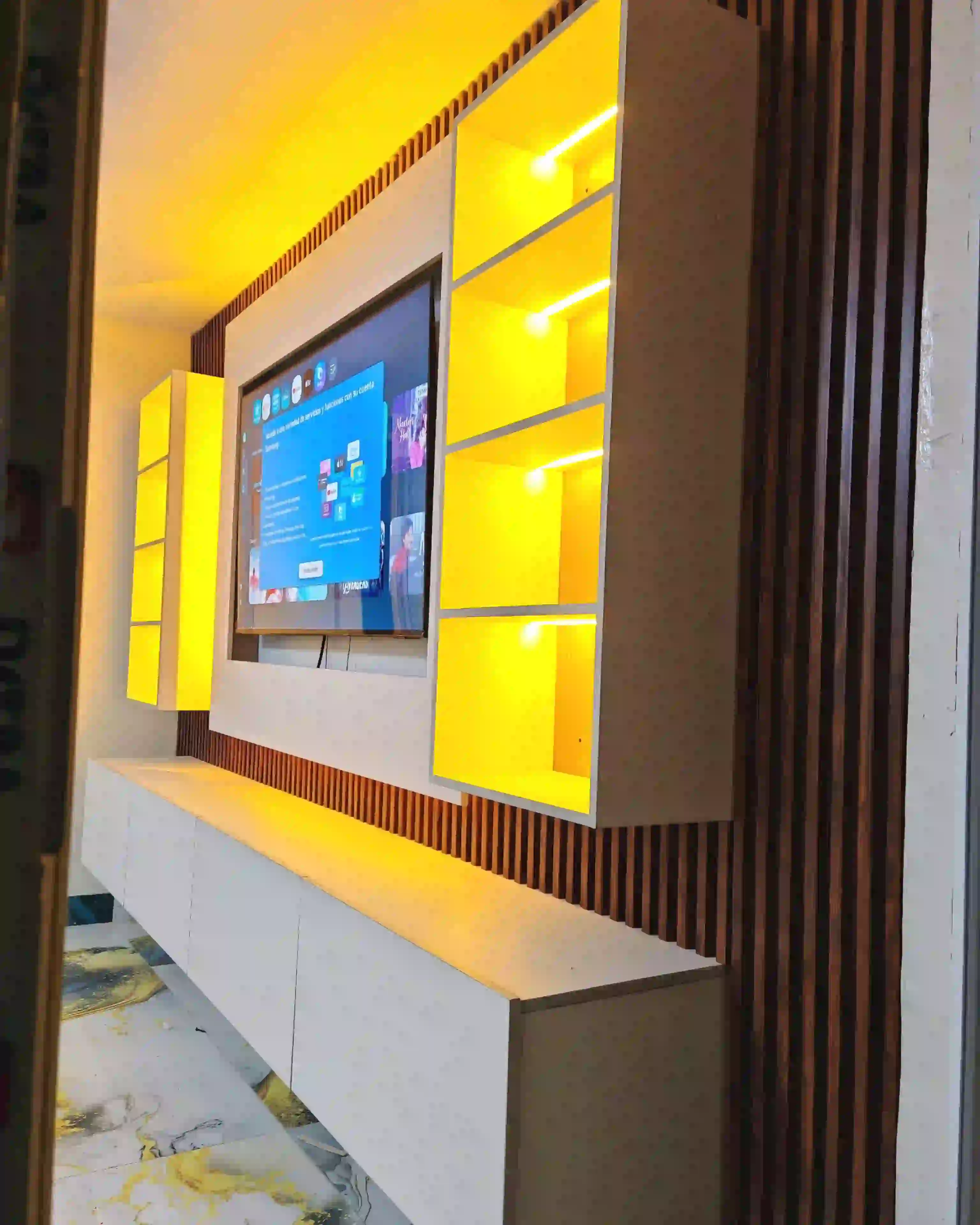 Centro de entretenimiento moderno y elegante 13