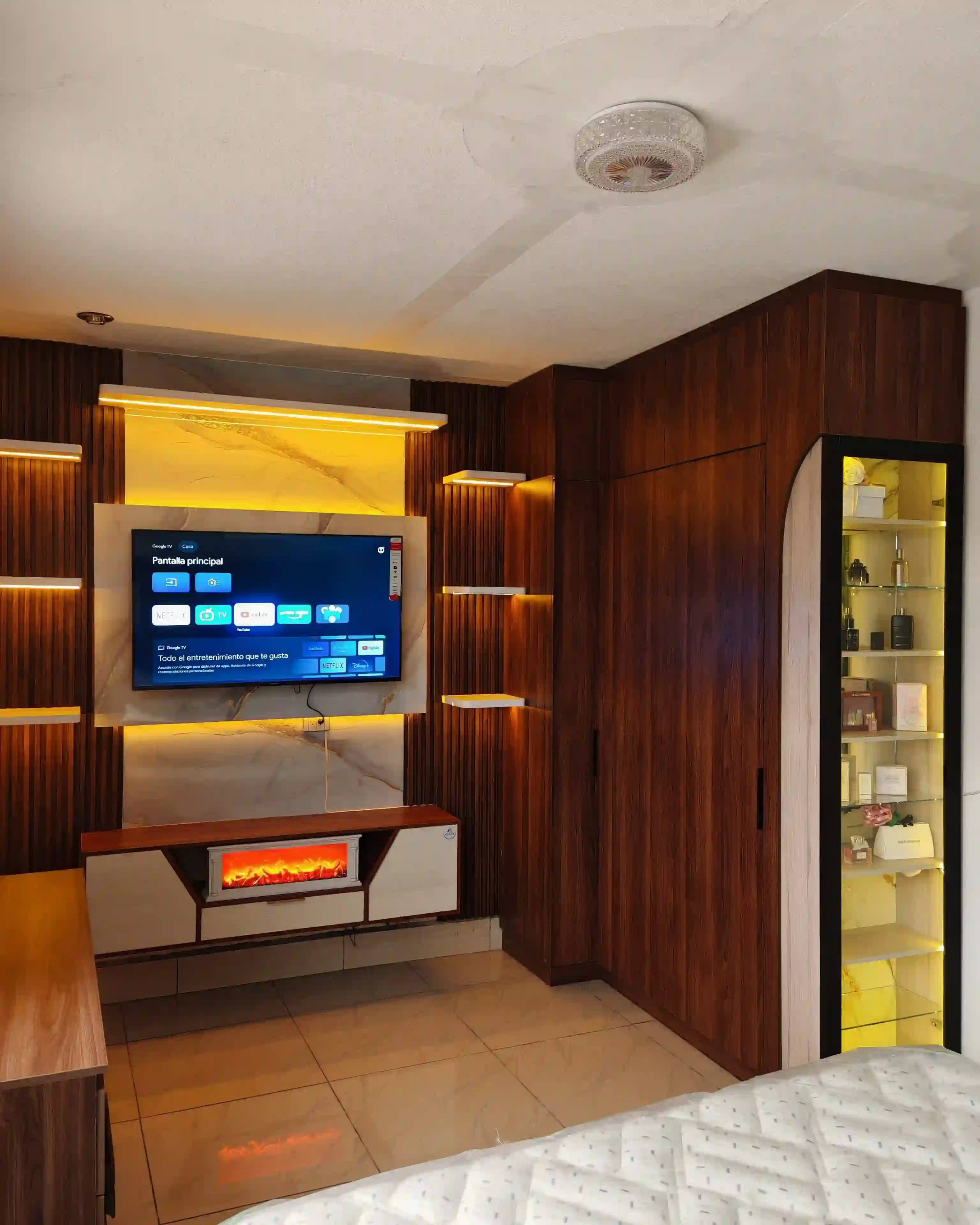 Centro de entretenimiento moderno para TV 8