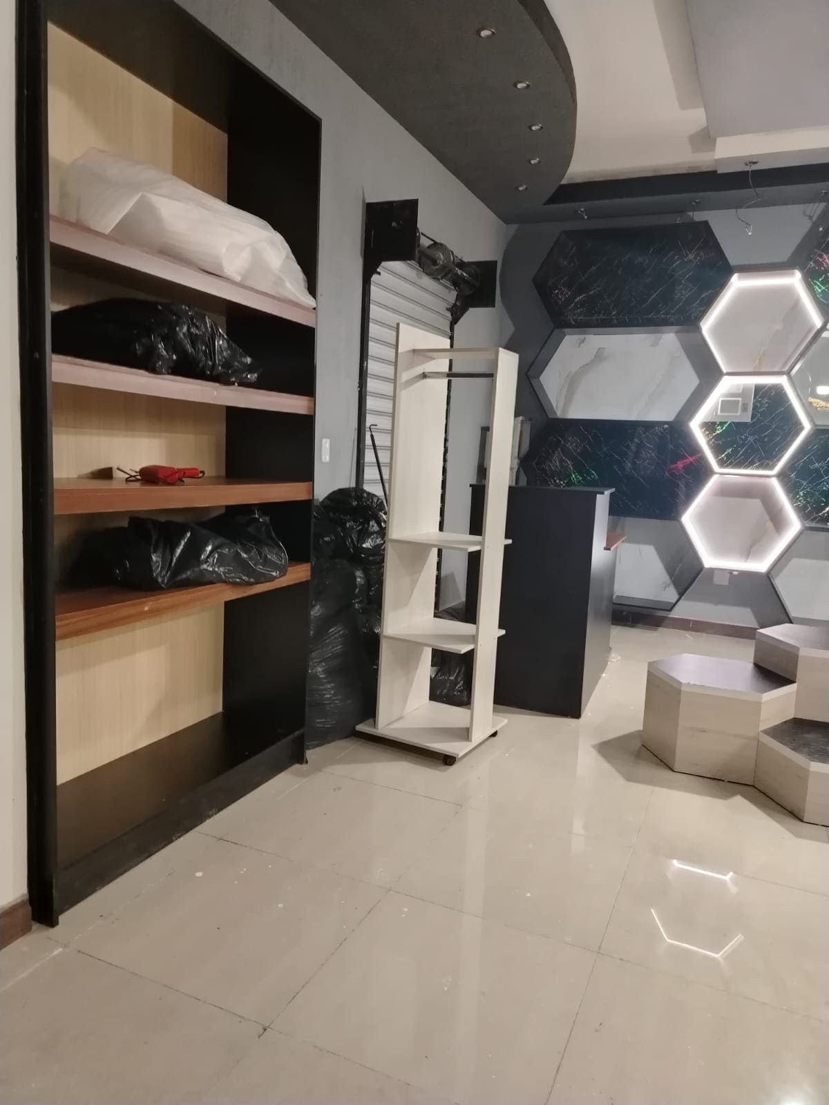 Muebles para tiendas y negocios 5