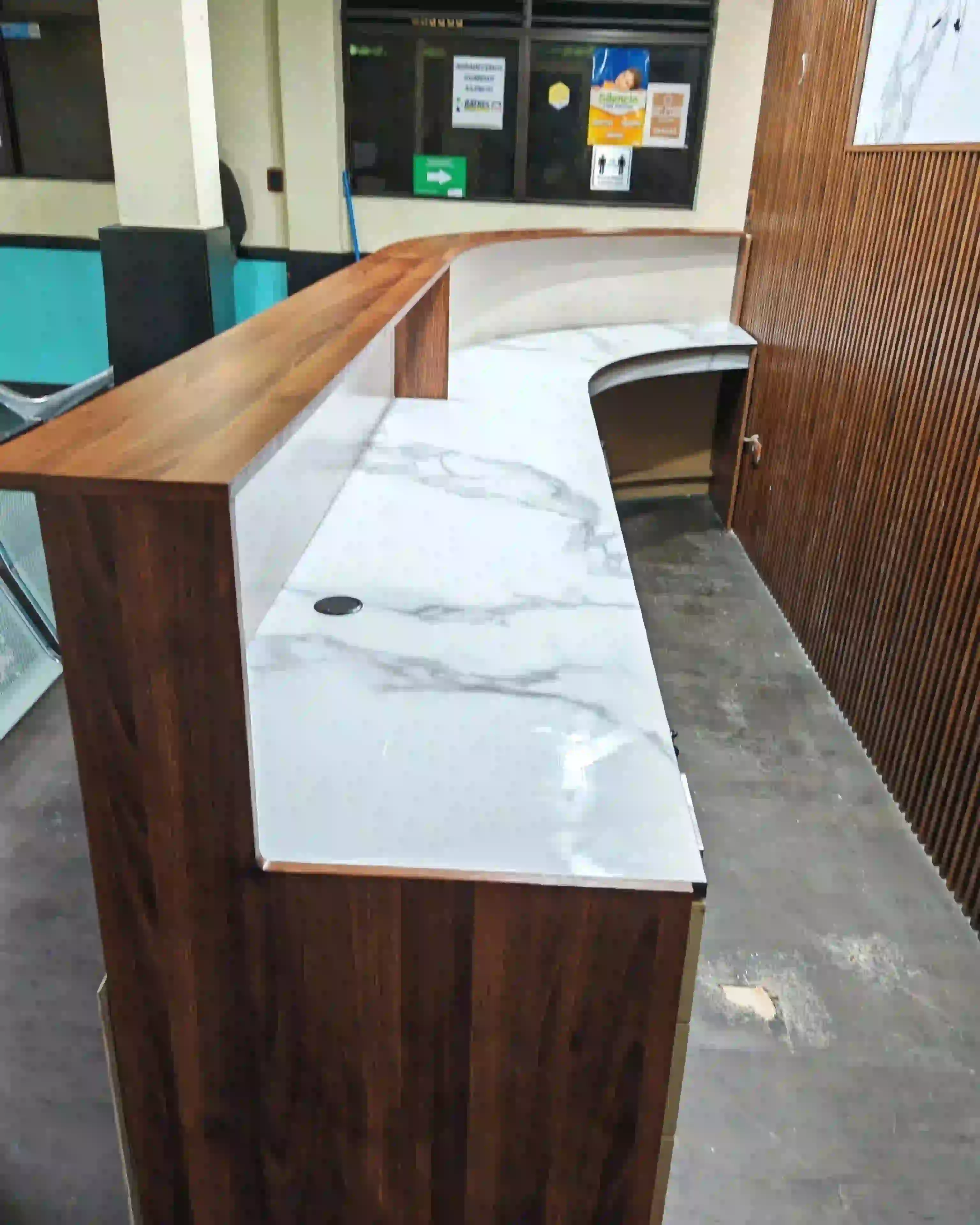 Muebles de recepción corporativa 3